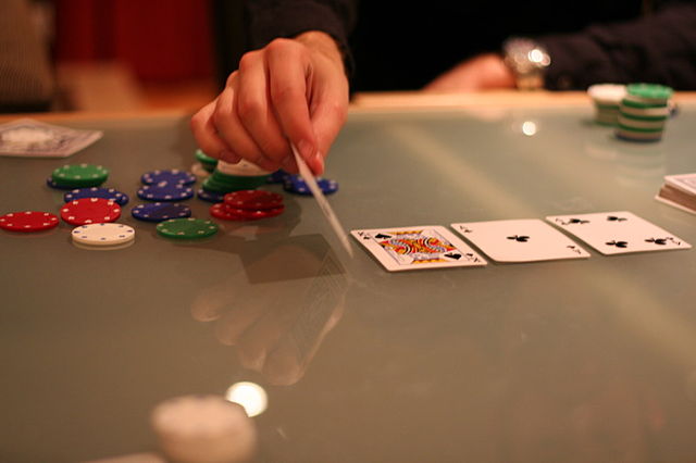 Ways to Improve Your Poker Game Performance - TheInfoHubs