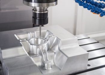Which Is More Cost-Effective: CNC Machining or Molding