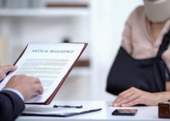 5 Advantages of Hiring a Personal Injury Lawyer
