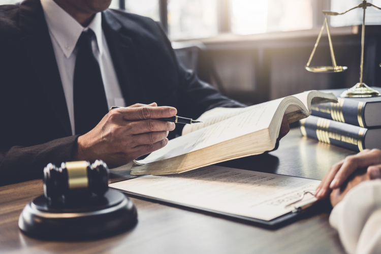 How Call Centers Help Lawyers Maximize Their Productivity